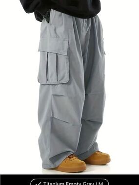 Men's Titanium Gray Cargo Pants - Relaxed Fit